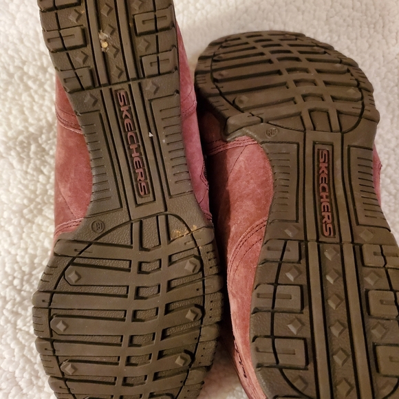 Skechers Women's relaxed fit size 11 suade ankle boots. Burgandy. Side zipper - Picture 8 of 10